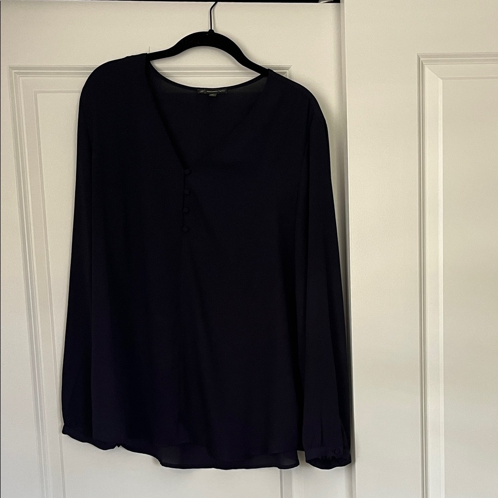 Adrianna Papell Black V-Neck Blouse
